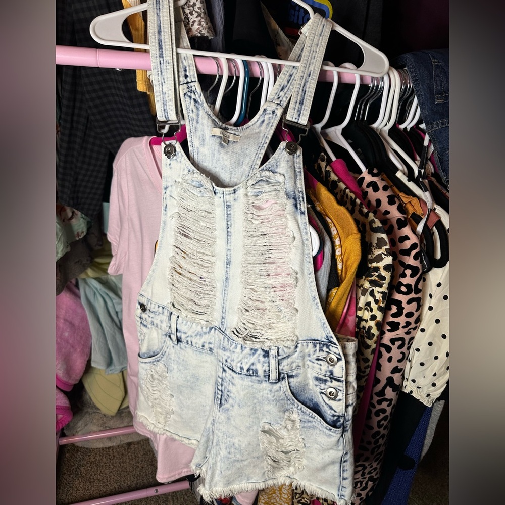 Short overalls